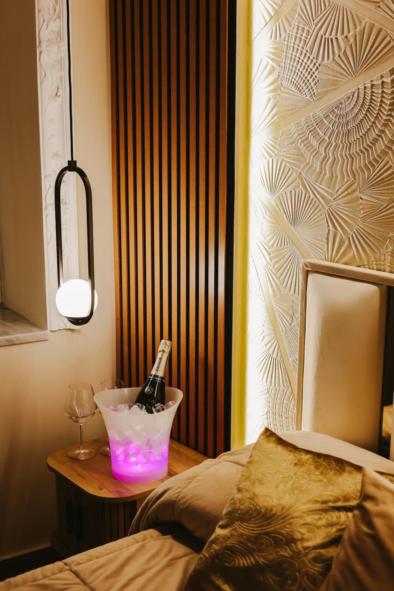 Casamira B&B Napoli Centrale Екстер'єр фото