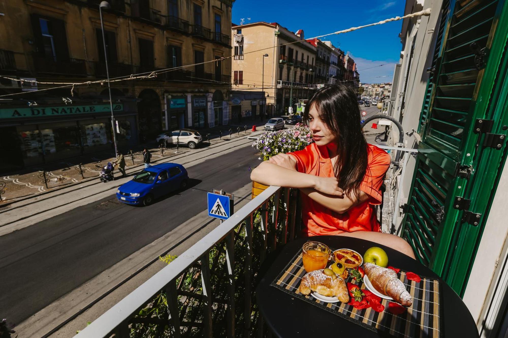 Casamira B&B Napoli Centrale Екстер'єр фото