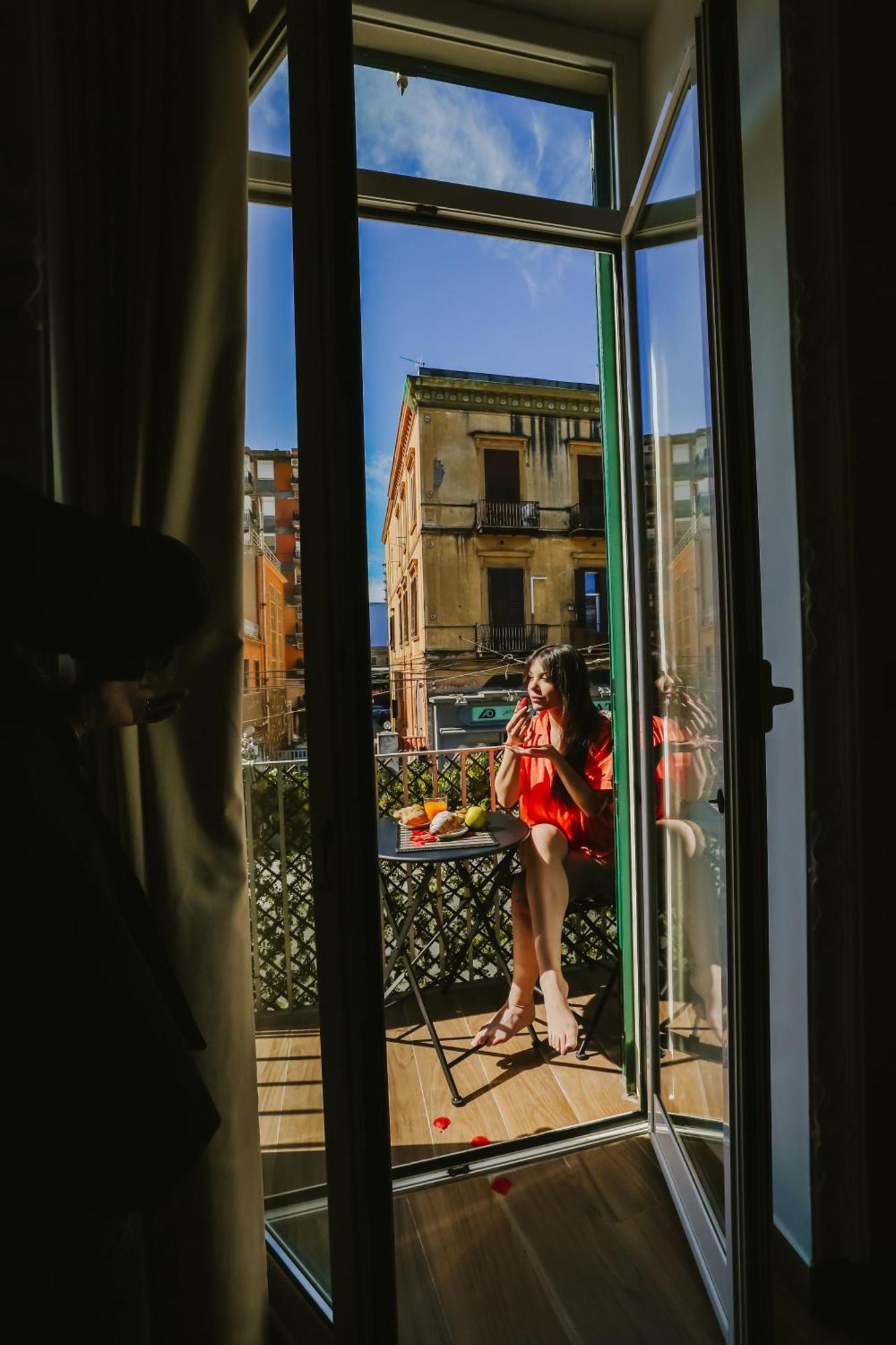 Casamira B&B Napoli Centrale Екстер'єр фото